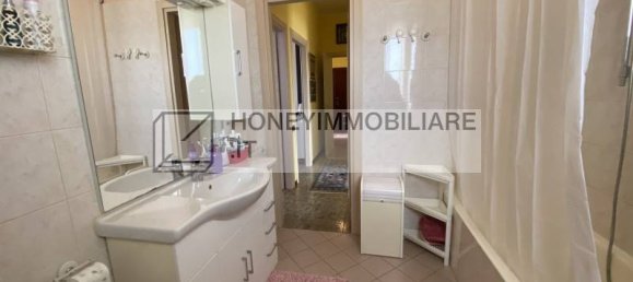 Apartamento de 3 dormitorios en Fidenza, Italy No. 25329 33
