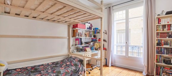 3 bedrooms Apartment in Paris, France No. 161997 5