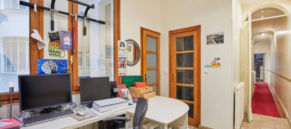 3 bedrooms Apartment in Paris, France No. 161997 11