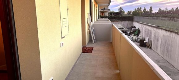 Studio in Valeggio sul Mincio, Italy No. 174670 4