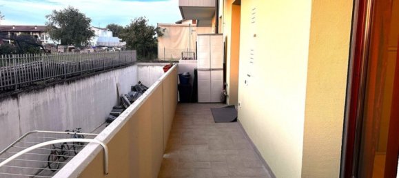 Studio in Valeggio sul Mincio, Italy No. 174670 5