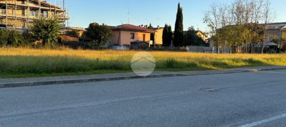 Terrain à Desenzano del Garda, Italy 957m² No. 133315 5