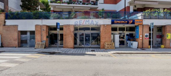 2-Zimmer Gewerbliche Immobilie in Recanati, Italy, Nr. 356207 3