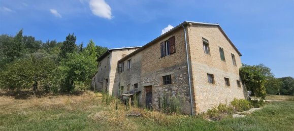 957m² Land in San Severino Marche, Italy No. 274934 22