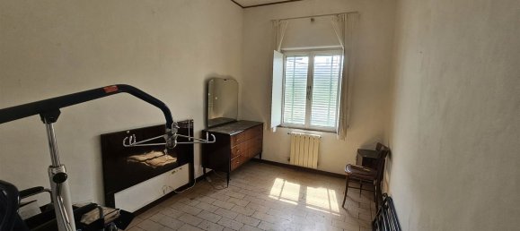 957m² Land in San Severino Marche, Italy No. 274934 16