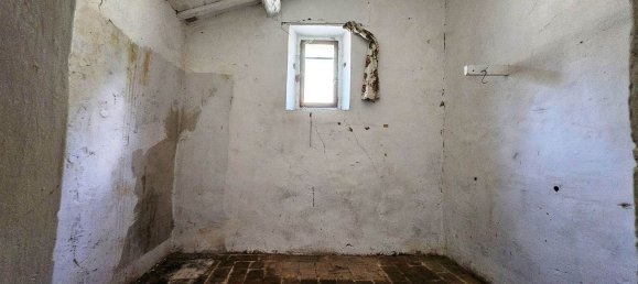 957m² Land in San Severino Marche, Italy No. 274934 10