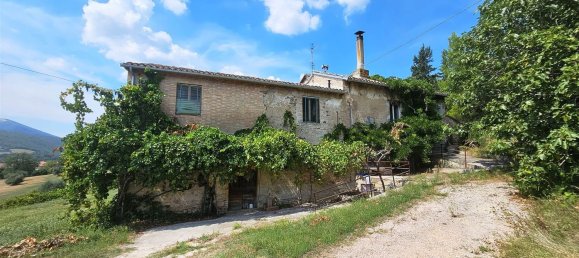 957m² Land in San Severino Marche, Italy No. 274934 27