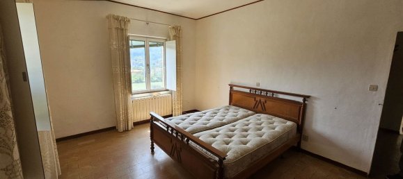 957m² Land in San Severino Marche, Italy No. 274934 17