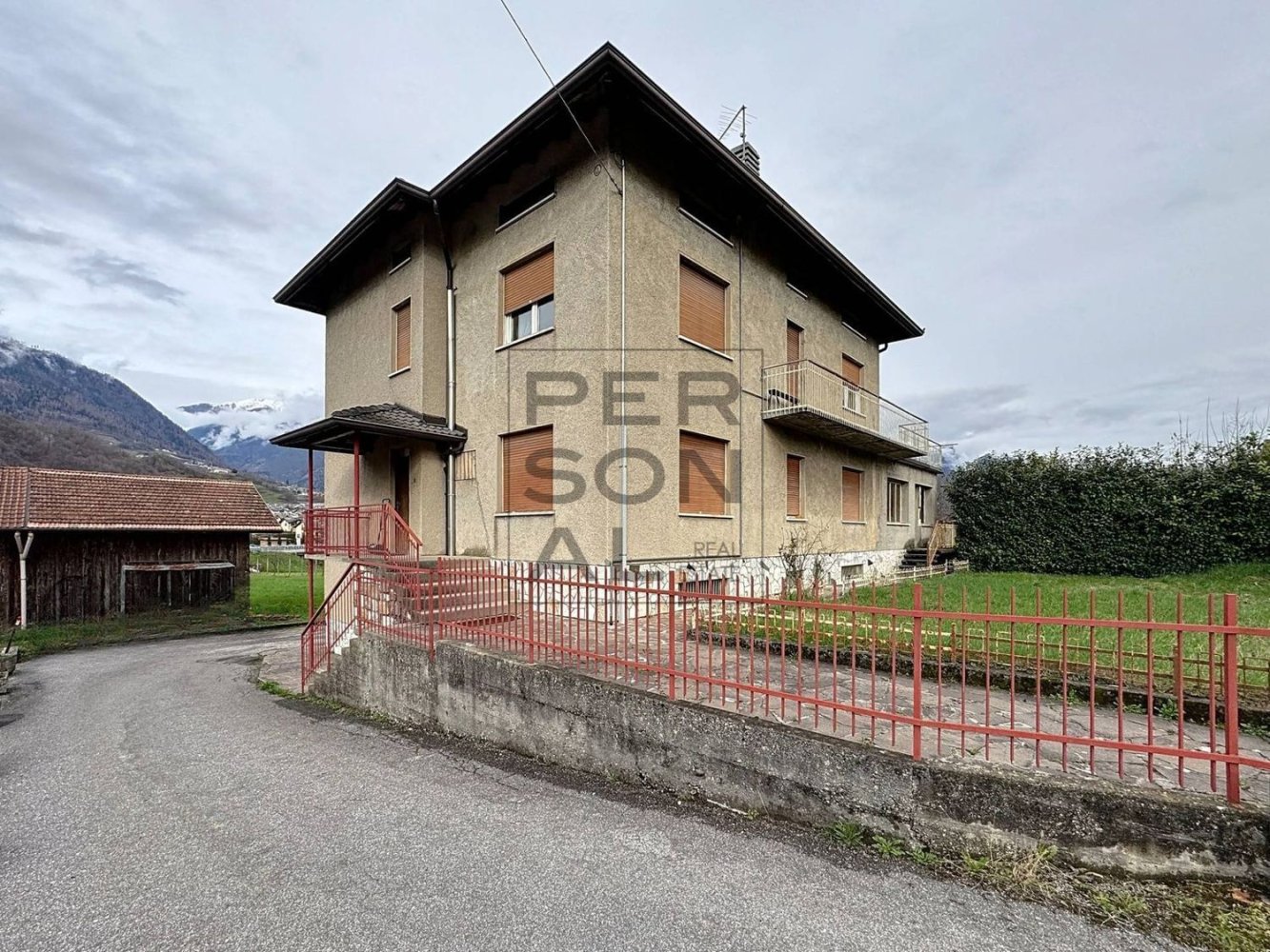 8 rooms House in Borgo Valsugana, Italy No. 49150