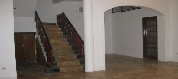 Villa de 4 dormitorios en Tay Ho, Vietnam No. 5719 7