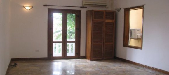 Villa de 4 dormitorios en Tay Ho, Vietnam No. 5719 14