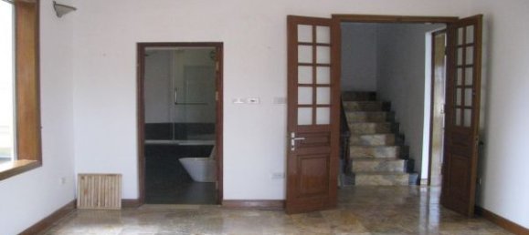 Villa de 4 dormitorios en Tay Ho, Vietnam No. 5719 13