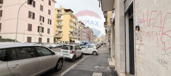 1 room Commercial property in Rome, Italy No. 114535 12