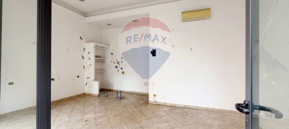 1 room Commercial property in Rome, Italy No. 114535 5
