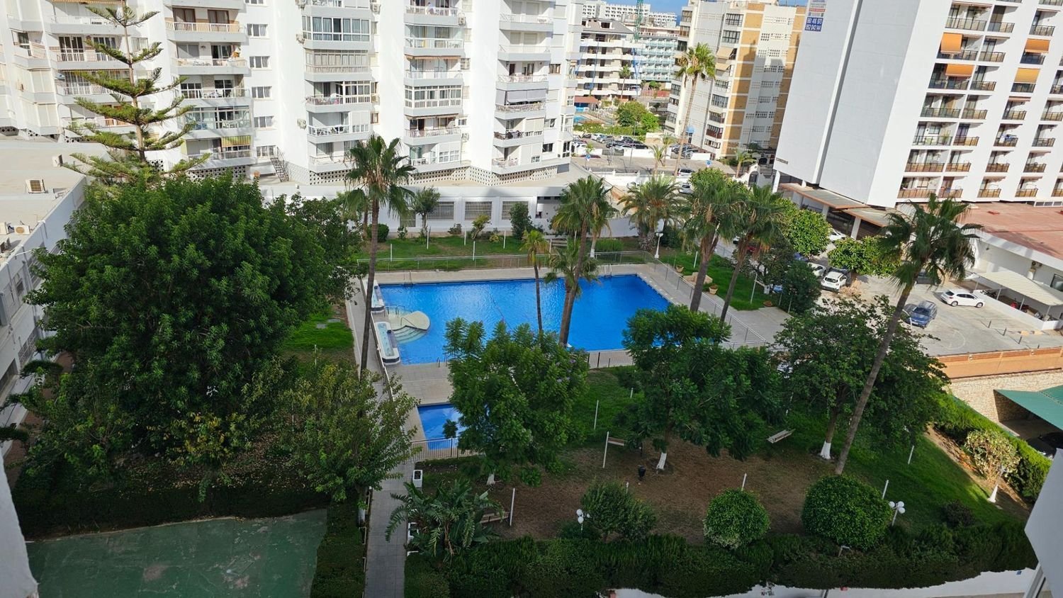 Apartamento de 2 dormitorios en Benalmádena, Spain No. 52772