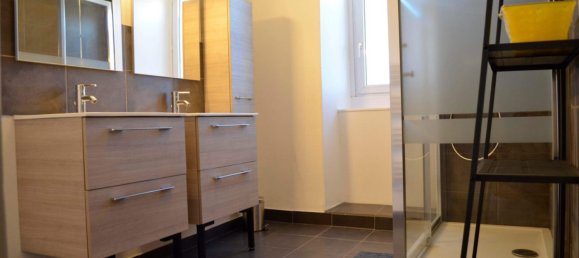 4 chambres Duplex à Bourges, France No. 77407 7