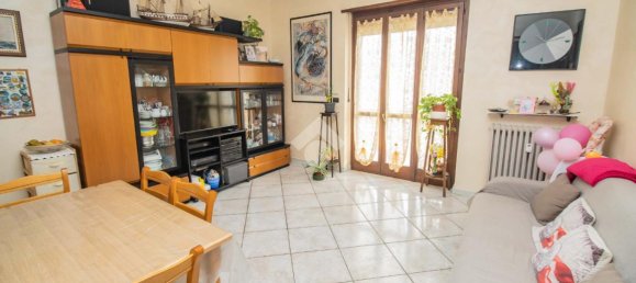 3 rooms Apartment in Turin, Italy No. 15074 13