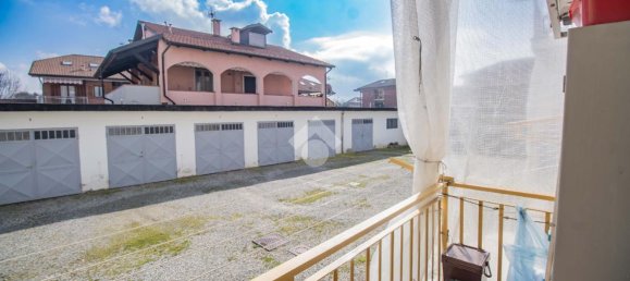 3 rooms Apartment in Turin, Italy No. 15074 36