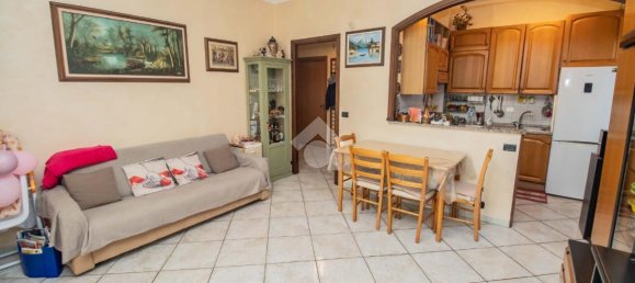 3 rooms Apartment in Turin, Italy No. 15074 12