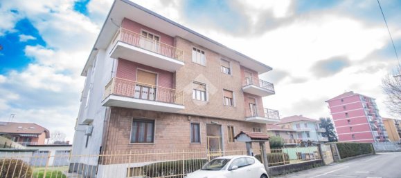 3 rooms Apartment in Turin, Italy No. 15074 5