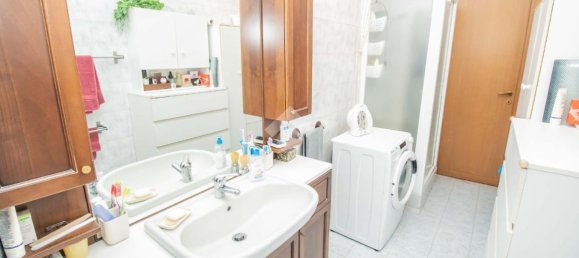 3 rooms Apartment in Turin, Italy No. 15074 32