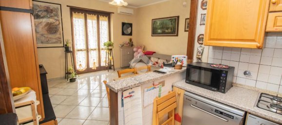 3 rooms Apartment in Turin, Italy No. 15074 11