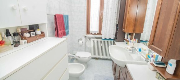 3 rooms Apartment in Turin, Italy No. 15074 31