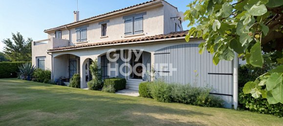 5 bedrooms House in Haute-Garonne, France No. 349605 3