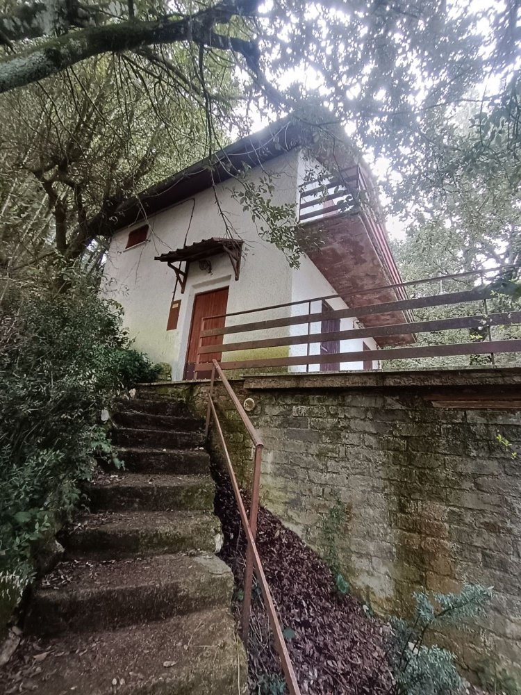 Villa de 5 habitaciónes en Serrone, Italy No. 209074