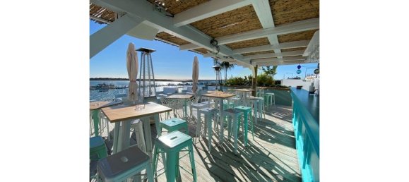 142m² Commercial property in Tavira, Portugal No. 206104 9