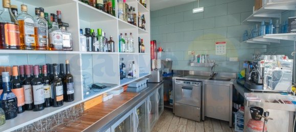 142m² Commercial property in Tavira, Portugal No. 206104 2