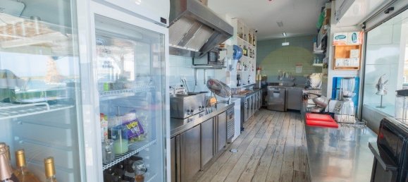 142m² Commercial property in Tavira, Portugal No. 206104 17