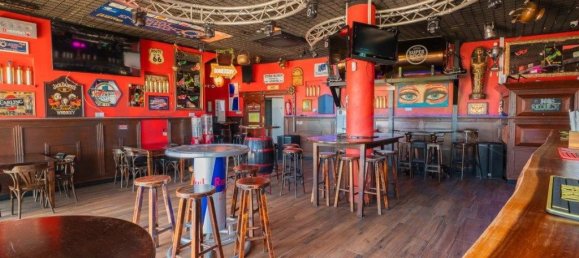 142m² Commercial property in Tavira, Portugal No. 206104 20