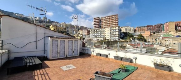 3 rooms Apartment in Naples, Italy No. 52478 5