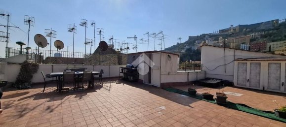 3 rooms Apartment in Naples, Italy No. 52478 4
