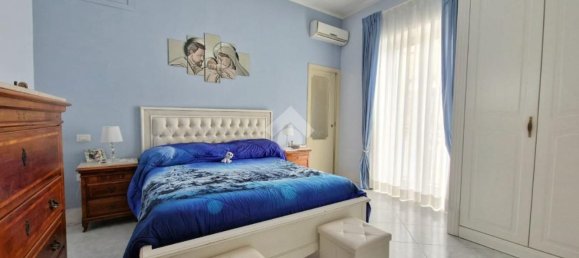 3 rooms Apartment in Naples, Italy No. 52478 18