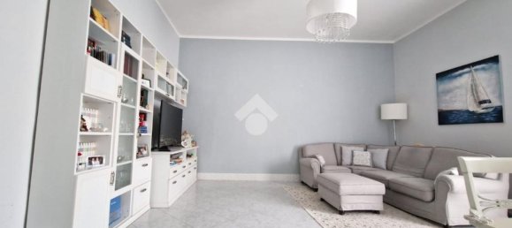 3 rooms Apartment in Naples, Italy No. 52478 11