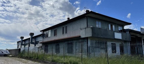 Склад 810м² в Кастирага Видардо, Италия № 74963 2