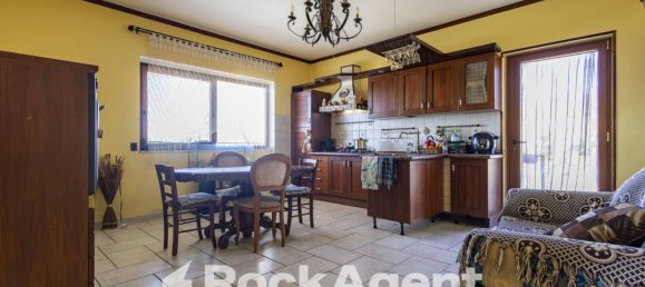 Villa de 3 dormitorios en Simeri Crichi, Italy No. 302562 2