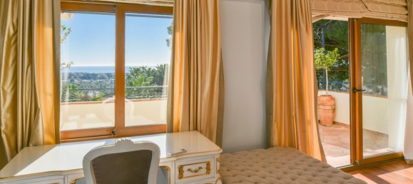 Villa de 5 dormitorios en Marbella, Spain No. 4732 19