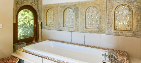 Villa de 5 dormitorios en Marbella, Spain No. 4732 22