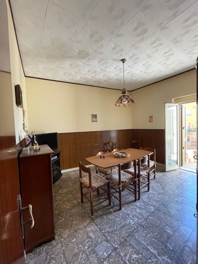 3 rooms Apartment in Bronte, Italy No. 256127