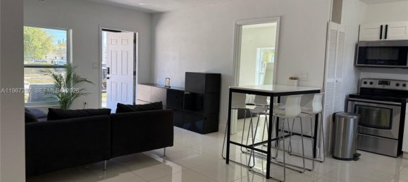3 bedrooms Villa for sale in Miami, Miami-Dade, Florida, USA № 614400 13