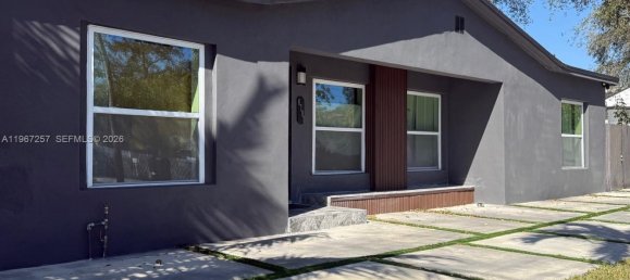 3 bedrooms Villa for sale in Miami, Miami-Dade, Florida, USA № 614400 2