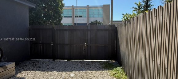 3 bedrooms Villa for sale in Miami, Miami-Dade, Florida, USA № 614400 27