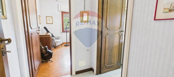 10 rooms Apartment in Rome, Italy No. 9199 18