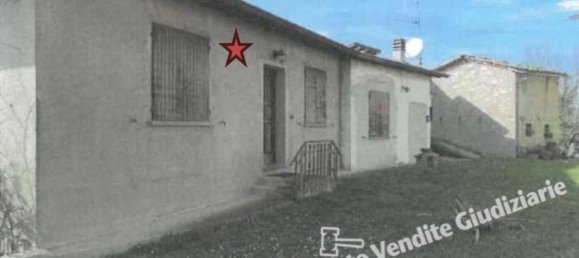 3 bedrooms Apartment in Castelnovo ne' Monti, Italy No. 336196 2