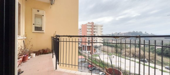 Apartamento de 5 divisões em Frosinone, Italy N.º 228400 9