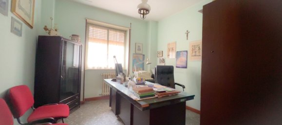 Apartamento de 5 divisões em Frosinone, Italy N.º 228400 3