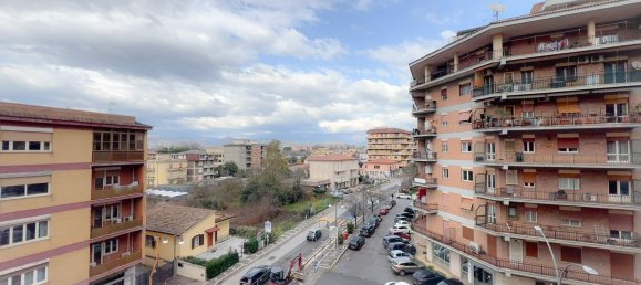 Apartamento de 5 divisões em Frosinone, Italy N.º 228400 11